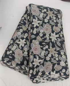 Tela Premium 100% Poliéster Bordada de Secado Rápido, Ecológica, de Alto Gramaje (80 GSM), 43/44 Pulgadas de Ancho, para Blazers/Trajes de Mujer - Product Image 6