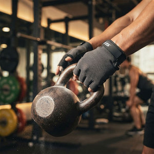 Gants de musculation professionnels pour hommes, demi-doigts, respirants, antidérapants, avec sangle de poignet réglable pour la musculation - Product Image 5