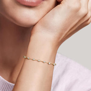 Bracelet à maillons sertis de diamants multiformes - Product Image 5