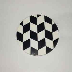 Sous-verre en bois d'acacia de qualité supérieure, conçu pour protéger les surfaces de table lors du service du thé, du café et des boissons - Product Image 3