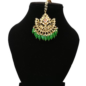 Tikka Kundan étnica chapada en oro con perla de esmalte azul, joyería hecha a mano para la frente, para mujeres, para bodas - Product Image 3