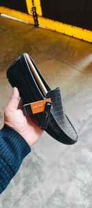 รองเท้าโลฟเฟอร์ผู้ชายไซส์ใหญ่ สีดำ หนังแท้ กันน้ำ น้ำหนักเบา พื้น TPR รองเท้าลำลองสำหรับฤดูใบไม้ร่วง - Product Image 2