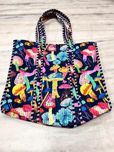 Sac fourre-tout de luxe haut de gamme du fabricant exportateur indien, imprimé floral, extérieur en cuir résistant à l'eau, sac fourre-tout ouvert en coton - Product Image 3