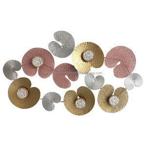 Nouvelle dernière conception ronde sculptée rose et or plaque décorative en métal Art mural pour salon - Product Image 4