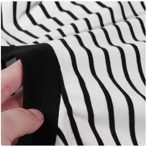 เสื้อยืดลายทางสไตล์เรโทรแบบปรับแต่งได้ คอทรงกลมเรียบง่าย เนื้อผ้ามีเท็กซ์เจอร์ ทรงหลวม เสื้อแขนยาวสำหรับผู้ชาย - Product Image 2