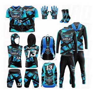 Paquete Mayorista 7 en 7: Uniformes de Fútbol para Clubes y Equipos Escolares, Conjuntos de Compresión de Manga Corta, Guantes y Calcetines - Product Image 1