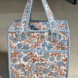 Bolso tote de tela acolchada de diseño con estampado floral, de algodón suave, gran capacidad, informal, para viaje, para mujer. - Product Image 5