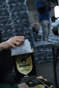 Briquetas para barbacoa infundidas con carbón de cáscara de coco Premium de Indonesia - Product Image 3