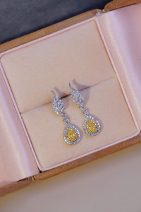 Boucles d'oreilles pendantes en or blanc avec diamants jaunes en forme de poire, design feuille, halo, bijoux de luxe pour mariée, cadeau pour femme - Product Image 1