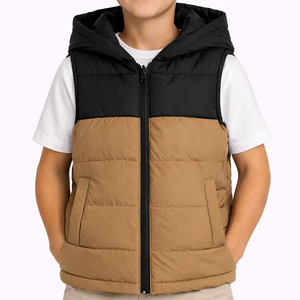 Gilet matelassé léger à capuche pour garçons Explorer Duo Tone, veste d'hiver sans manches, design bicolore noir et camel - Product Image 1