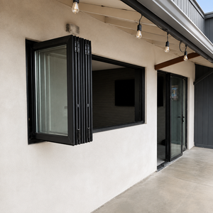 Ventanas Plegables Horizontales Modernas de Doble Acristalamiento Resistentes al Viento Holcom con Marco de Aleación de Aluminio - Product Image 1