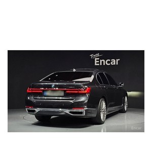 BMW Série 7 740i Juillet 2020 21 584 km Design Pure Excellence Boîte de vitesses automatique Sièges en cuir Volant à gauche Caméra arrière - Product Image 2