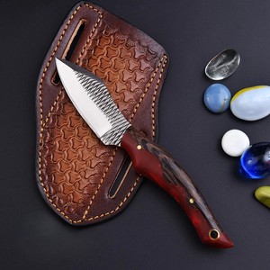 มีด EDC ใบมีดเหล็กแบบ Fixed Blade พร้อมปลอกหนังทรง Pancake ด้ามไม้ Wenge และเรซิ่น - มีดสำหรับล่าสัตว์และตั้งแคมป์แบบ Full Tang - Product Image 6