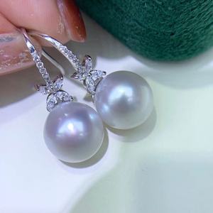 ต่างหูมุกธรรมชาติขนาด 10-11 มม. คุณภาพเทียบเท่าน้ำทะเล คุณภาพดีเยี่ยม แสงเย็นเกือบไร้ตำหนิ - Product Image 4