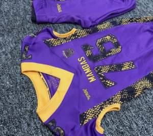 Uniforme de Fútbol Americano Personalizado para Hombre, Jersey de Equipo Sublimado, Transpirable, para Entrenamiento y Juego - Product Image 4