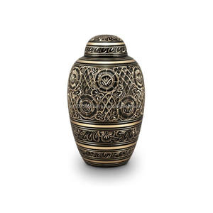Urna de cremación grabada personalizada de latón para cenizas humanas Metal latón dorado y Negro acabado Memorial venta al por mayor suministros funerarios urnas - Product Image 1