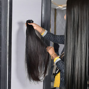 Vente en gros Extensions de cheveux humains bouclés noirs vierges de l'Inde Faisceaux de cheveux humains bruts, droits, soyeux et sans Tengle, bon marché - Product Image 5