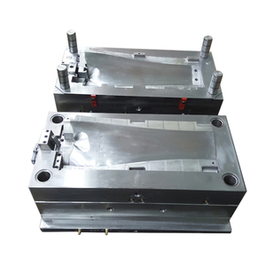 Moule d'injection plastique personnalisé LONGNEW pour les pièces de carrosserie de l'aile avant de la voiture - Product Image 1