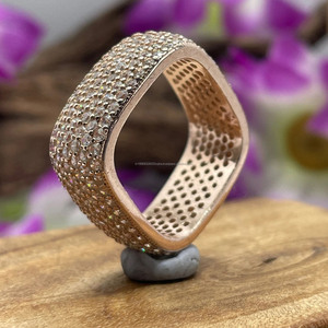 Anillo de Eternidad de Plata de Ley 925 Chapado en Oro Rosa con Diamantes de Moissanita, Corte Brillante Redondo, Engaste Pavé, Anillo de Boda de Lujo - Product Image 5