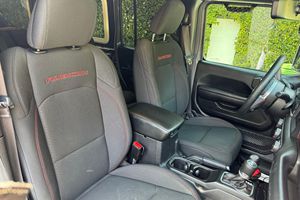 Jeep Wrangler Unlimited Rubicon 4X4 2021 Usado con Título Limpio, en Perfectas Condiciones - Product Image 4