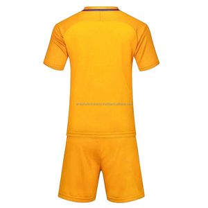 Uniforme de football à manches courtes en polyester léger personnalisable pour adultes, respirant, confortable, écologique, vêtements de sport unisexes - Product Image 3
