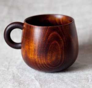 Taza de Madera de Diseño Nórdico Hecha a Mano con Asa, Taza Reutilizable Ecológica para Uso Doméstico - Product Image 1