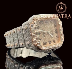 Reloj de Lujo en Acero Inoxidable Plateado con Detalles de Diamantes Mossinate, Diseño Atemporal para Cualquier Conocedor de la Moda, en Oferta - Product Image 4