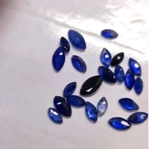 Lot de 740 pierres précieuses en verre saphir bleu de Bangkok, formes ovales 5x3, 4x3, 6x4mm, marquise 6x3, 8x4mm, rondes à facettes 3, 4mm, 295 carats, 177 $ US - Product Image 5