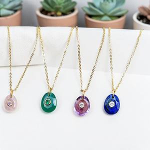 Collar con Colgante de Cuarzo Rosa Moderno y Delicado, con Acentos de Circonita Cúbica, Chapado en Oro de 18k, Joyería Minimalista en Capas Unisex, Estilo Budista - Product Image 6