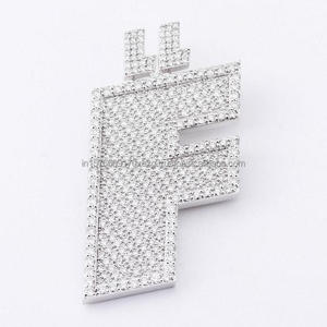 Colgante con Inicial F de Diamante Cultivado en Laboratorio, Diseño de Letra en Bloque Brillante de Lujo, Estilo Iced, Joyería de Moda - Product Image 1