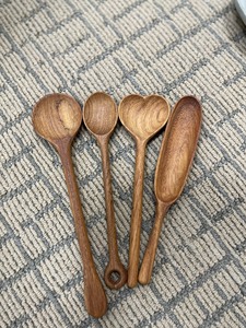 Cuchara de Madera Doussie Hecha a Mano y Sostenible de Ho Chi Minh City, Tallado Artístico, Estilo Americano, Duradera, Ecológica, Regalo Empresarial - Product Image 6