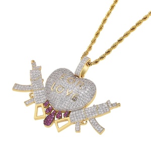 Collar con Colgante de Corazón Color Dorado, Cadena con Letra de Diamantes de Imitación, para Regalo o Uso Diario - Product Image 1