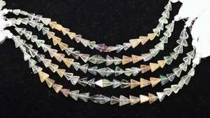 Cuentas triangulares lisas de fluorita natural, cuentas lisas de fluorita multicolor para la fabricación de joyería a precio de mayoreo. - Product Image 4