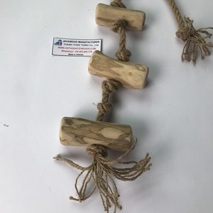JAVAWOOD MANUFACTURER ของเล่นไม้ธรรมชาติสำหรับสุนัขพร้อมเชือก ผลิตในเวียดนาม ของเล่นแทะสำหรับสัตว์เลี้ยงในร่มที่ทนทาน - Product Image 3