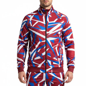 Ropa deportiva de calidad profesional diseñada a medida para uso atlético en temporada, que refleja el orgullo y la disciplina del equipo. - Product Image 2