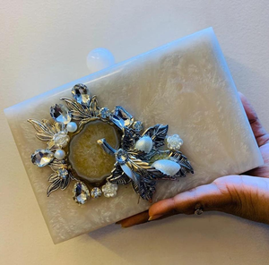 Figurine en résine écologique de haute qualité, peinte à la main, pour les soirées, fabriquée à la main pour les femmes, pour les fêtes de Noël et les événements - Product Image 3