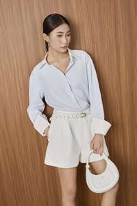 Camisa al por mayor con cuello vuelto (cuello de punta) elegante/estilo oficina/minimalista coreano CLARE Camisa clásica a rayas KA63 - Product Image 2