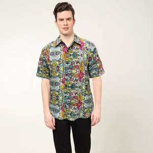 เสื้อเชิ้ตผู้ชายลายดอกไม้พิมพ์ลายโพลีเอสเตอร์หลากสี ดีไซน์ทรงปกติ คอปกเสื้อแบบปกติ แขนสั้น สวมใส่สบายๆ - Product Image 1