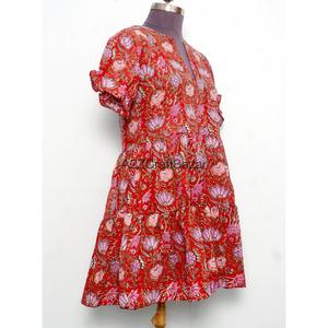 เดรสสั้นผู้หญิง คอวี แขนสั้น เอวสูง ทรงเอ พิมพ์ลายดอกไม้ดิจิทัล ผ้าฝ้ายถัก 100% ทำมือ ติดกระดุม ซักได้ - Product Image 4