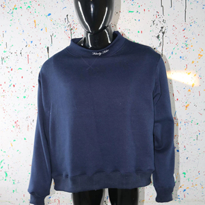 Sweat-shirt à col montant 100% coton avec broderie appliquée, col large, fils fins - Product Image 1