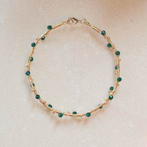 Bracelet en quartz vert émeraude, bracelet délicat en pierres précieuses pour femme, cadeau pierre de naissance, argent 925, or 14 carats - Product Image 2