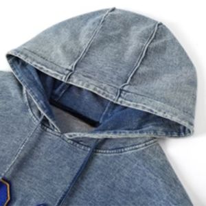 Sudadera con Capucha de Mezclilla Sigma Gamma Rho 1922, SGRho Chenille, Prenda Griega Premium, Lavado Claro, Sudadera de la Hermandad - Product Image 5