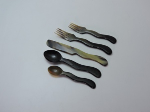 Ensemble de couverts en corne de buffle, design artisanal, ustensiles de cuisine en corne naturelle, à prix très avantageux - Product Image 5