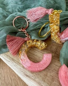 Most Quality Resin handmade <b>keychain</b> <b>Custom</b> Logo Letter Personalized <b>keychain</b> Gift <b>Keychain</b> Wholesale Price Handcrafted <b>Keychain</b> - Product Image 2