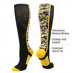 Chaussettes de gardien de but professionnelles d'hiver personnalisables, hautes jusqu'à la cuisse, confortables et respirantes pour hommes, femmes et adultes - Product Image 4