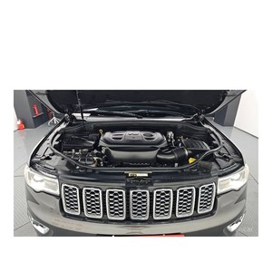 Jeep Cherokee Overland 2021/5 con Motor 3.6L, Caja de Cambios Automática, Cámara Trasera, Asientos de Cuero - 59,191 km - Product Image 6