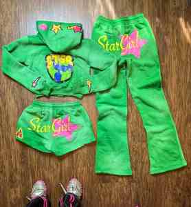 Ensemble 2 pièces pour femmes automne-hiver : Sweat à capuche streetwear et short au-dessus du genou, pantalon de jogging à épaules tombantes - Product Image 1