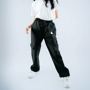 Women Cargo Pants Solid Color Mid Waist Drawstring Closure Loose Fit Full Length With Pockets Casual Style Autumn Wear - Product Image 1