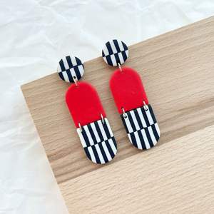 Handmade Designer <b>Resin</b> <b>Earrings</b> with Luxury Finish Artistic Craftsmanship Durable Material Modern Fashion Styling-for Parties - Product Image 3