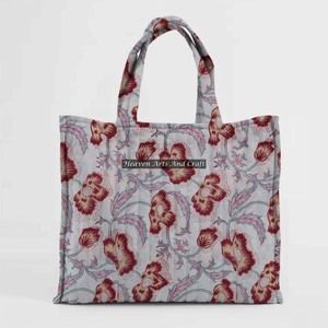 Sac fourre-tout matelassé carré en coton biologique 100% imprimé Hand-Block du fabricant indien sac à deux poignées à la mode en gros - Product Image 1